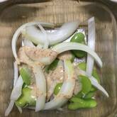 ソラ豆と新玉ネギのサラダ