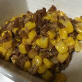 コーンとひき肉のバターじょうゆ炒め