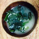 大根とワカメのみそ汁