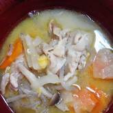 具だくさんの豚汁