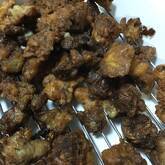 コリコリの歯ごたえがたまらない！豚軟骨（パイカ）とゴーヤのカレー揚げ