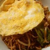 卵のせ焼きそば