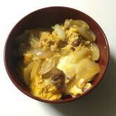 焼き鳥缶の卵とじ丼