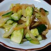 キュウリとセロリの和え物