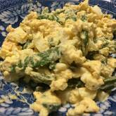 簡単で彩りきれい！スナップエンドウと卵のサラダ