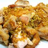 揚げ鶏のたっぷりネギダレがけ（油淋鶏風）