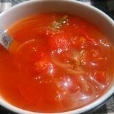 トマトと玉ネギのスープ