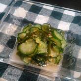 キュウリとワカメのゴマ酢