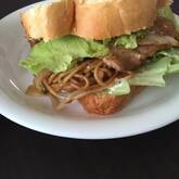 焼きそばサンド