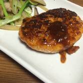 シンプルハンバーグ野菜炒め添え