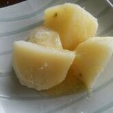 ジャガイモの塩バターのせ