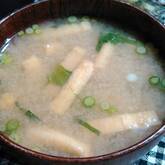 油揚げと納豆の味噌汁