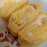 ベーコンとチーズ入り卵焼き