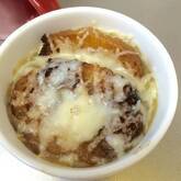 飴色玉ネギのオニオングラタンスープ