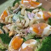 ゴマ入りドレッシングのサラダ