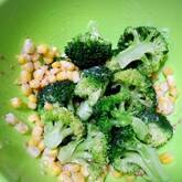 電子レンジで ブロッコリーとコーンのサラダ