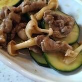ピリ辛コク旨！豚肉とズッキーニの中華炒め