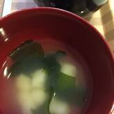 ワカメと餅のスープ