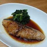 黄金比タレでふっくら甘辛！基本のブリの照り焼き