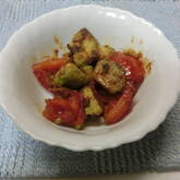 トマトとアボカドのマヨ炒め