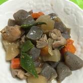 鶏もも肉とたっぷり根菜の煮物