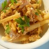 ジャガイモと卵のケチャップ炒め