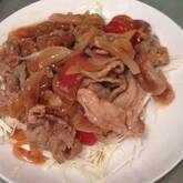 すぐできる！野菜たっぷり豚こまのショウガ焼き丼 by 松本 知恵さん