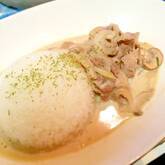 生クリーム仕立てのビーフストロガノフ