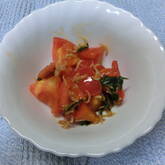 トマトと大葉のサッと炒め