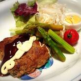 キノコ入りハンバーグ