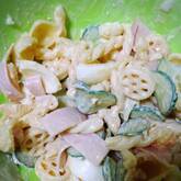 マカロニサラダ