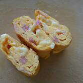 ベーコンとチーズ入り卵焼き