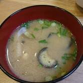 ナスと玉ネギのみそ汁