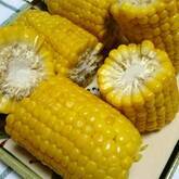 ゆでトウモロコシ