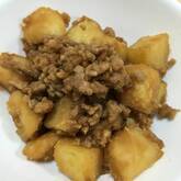 粉ふきイモの肉そぼろ和え