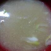 大根と玉ネギのみそ汁