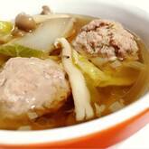 鶏団子と白菜の中華スープ