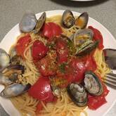 アサリとトマトのガーリックパスタ