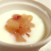 桃とアロエヨーグルト