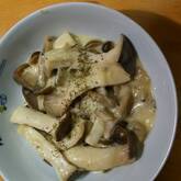 キノコのチーズ炒め