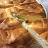 材料を混ぜて焼くだけ！しっとり美味しい❤ヨーグルトケーキ