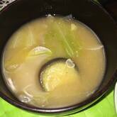 ナスやキャベツのみそ汁