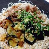 ボリューム満点！豚しゃぶと揚げナスの素麺