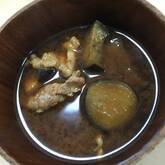 豚肉とナスのみそ汁