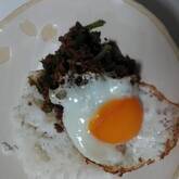 ひき肉と野菜たっぷりの丼ぶり ご飯がススム！