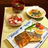 サバのカレー風味ヨーグルト漬け焼き