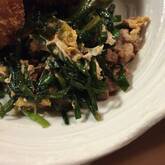 ニラのピリ辛卵とじ