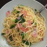 すばやく完成！小松菜とベーコンのペペロンチーノ by 吉田 朋美さん