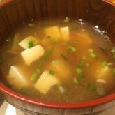 ナメコと豆腐のみそ汁