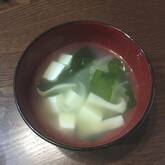 ワカメと豆腐のスープ